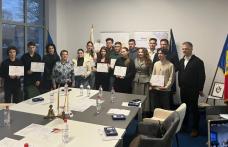 Trei elevi din Dorohoi au câștigat burse școlare oferite de ROTARY CLUB BOTOȘANI - FOTO