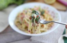 Tagliatelle cu somon și broccoli