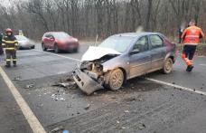 Cinci persoane au primit îngrijiri medicale în urma unui accident rutier - FOTO