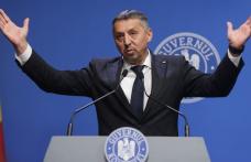 Ministrul Educației, Daniel David, și-a dat demisia după un an, nemulțumit de tăierea fondurilor. Cine l-ar putea înlocui