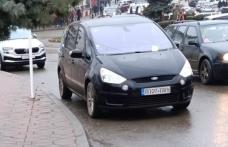 Amenzi aplicate de poliția locală Dorohoi pentru staționarea autoturismelor în aproprierea trecerilor de pietoni și a intersecțiilor