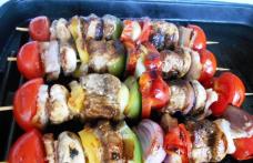 Frigărui din legume și carne de porc