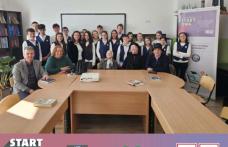 Elevii din Dersca au redescoperit istoria propriei școli prin documente, arhive și mărturii locale - FOTO