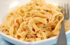 Paste cremoase cu ricotta și somon afumat