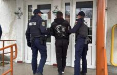 Tânăr de 33 de ani evacuat din domiciliu, pentru amenințare. Polițiștii au emis ordin de protecție
