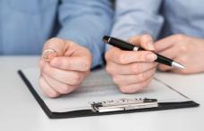 Divorț mai simplu la notar. Fiecare soț ar putea decide singur ce nume poartă, fără acordul fostului partener