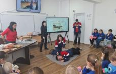 Lecție de viață și curaj – „S.O.S.- Echipa de salvare”, atelier practic desfășurat la Gimnaziul „Mihail Kogălniceanu” în Săptămâna Școala Altfel