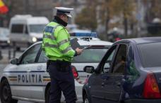 Două persoane reținute pentru infracțiuni rutiere. Au condus băuți și fără a deține permis