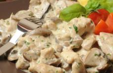 Ciuperci pleurotus cu sos de vin alb