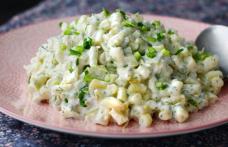 Salată de fasole păstăi cu dovlecei