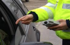Șofer în vârstă de 40 de ani reținut după ce a fost depistat băut la volan