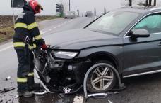 Accident! Două mașini s-au izbit frontal la Vlădeni