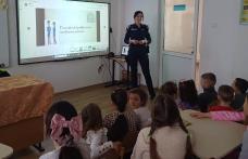 Polițiștii i-au vizitat pe copiii din Durnești și Ripiceni