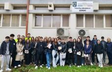 Polițiștii alături de elevi în cadrul programului „Școala altfel”