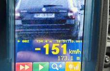 Se pare că nu avem probleme cu traficul în județ pentru că Poliția prinde șoferii care merg chiar și cu 151 km/h în localitate
