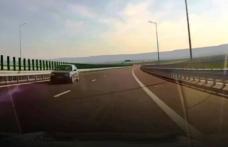Un șofer de 75 de ani a mers 22 km pe contrasens pe Autostrada Moldovei și a fost oprit de polițiști înainte de o tragedie