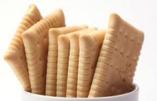 Cafeaua instant şi biscuiţii. Alimente care ne-ar putea îmbolnăvi de cancer