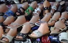 Atenție! Papucii din plastic conțin substanțe nocive pentru organism!