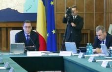 Bugetarii îşi vor recupera 8% din salariile diminuate în 2010, începând cu 1 iunie