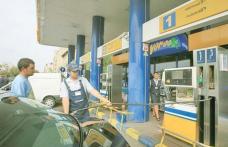 Petrom a ieftinit carburanţii