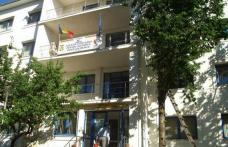 AJOFM: Locuri noi de muncă pentru ospătari, bucătari şi îngrijitori clădiri