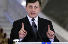 Ce a răspuns Antonescu întrebat dacă va demisiona în cazul în cazul în care referendumul se invalidează
