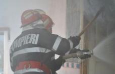Incendiu la un chioşc stradal dezafectat