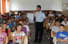 Alţi 50 de elevi instruiţi la şcoala de vară în domeniul situaţiilor de urgenţă