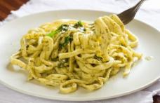 Tagliatelle cu sos de smântână