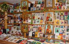 Poliția icoanelor: cum vrea Biserica să pună monopol pe cruciulițe într-o afacere de milioane