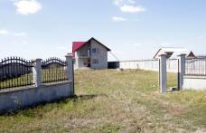 Hoţi cu tupeu: Vezi ce primar a rămas fără porţile de fier forjat care aveau peste 700 kg