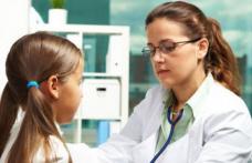 Părinţii plătesc analizele şi consultaţiile pentru înscrierea copiilor la grădiniţă şi la şcoală