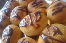 Gogoși în sos caramel