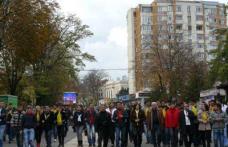 Marşul tinerilor din USL – „Să ducem victoria până la capăt!”