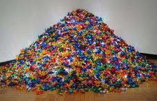 Bomboane de 4000 de dolari. Un copil a cheltuit toate economiile părinţilor pe dulciuri