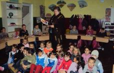 SEG la Şcoala „Dimitrie Pompeiu” Broscăuţi cu elevii clasei pregătitoare şi elevii clasei a III-a A - FOTO