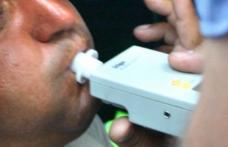 Un șofer băut a dărâmat un chioșc din piața Botoșani