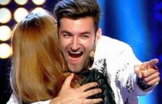 Smiley şi-a petrecut noaptea cu o concurentă de la „Vocea României”
