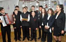 Activităţi cultural-misionare al elevilor Seminarului Teologic Dorohoi - FOTO