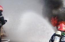 Locuinţă incendiată de un jar căzut din sobă
