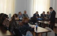 Vezi care sunt documentele necesare pentru înscrierea cadrelor didactice la Programul de mobilități Comenius