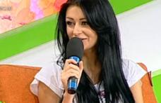 Denisa de la Bambi pare să aibă serioase probleme în căsnicie. Şi-ar fi prins soţul în pat cu amanta!