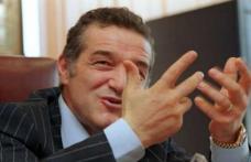 Cu 48 de ore înainte de verdictul care îl poate trimite la închisoare, Becali a părăsit România