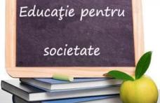 Interzis, de mici, la informatică şi la limbi străine