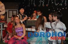 Mărţişoarele Clubului Copiilor şi Elevilor, în spectacol, pe scena Sălii Teatrului din Dorohoi - FOTO