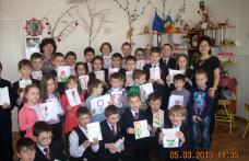 Mama-omagiată la grupa Licuricii-Grădiniţa Nr. 8 Dorohoi - FOTO