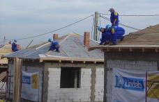 Dorohoi: Opt case acoperite în două zile de Lindab