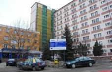 O femeie lovită pe trecerea de pietoni a fost abandonată de șoferul vinovat 