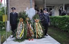 ISU Dorohoi: Defilare și depunere de coroane la monumentul eroilor pompieri – VIDEO/FOTO
