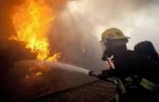 Foc scăpat de sub control la Vlăsineşti 
